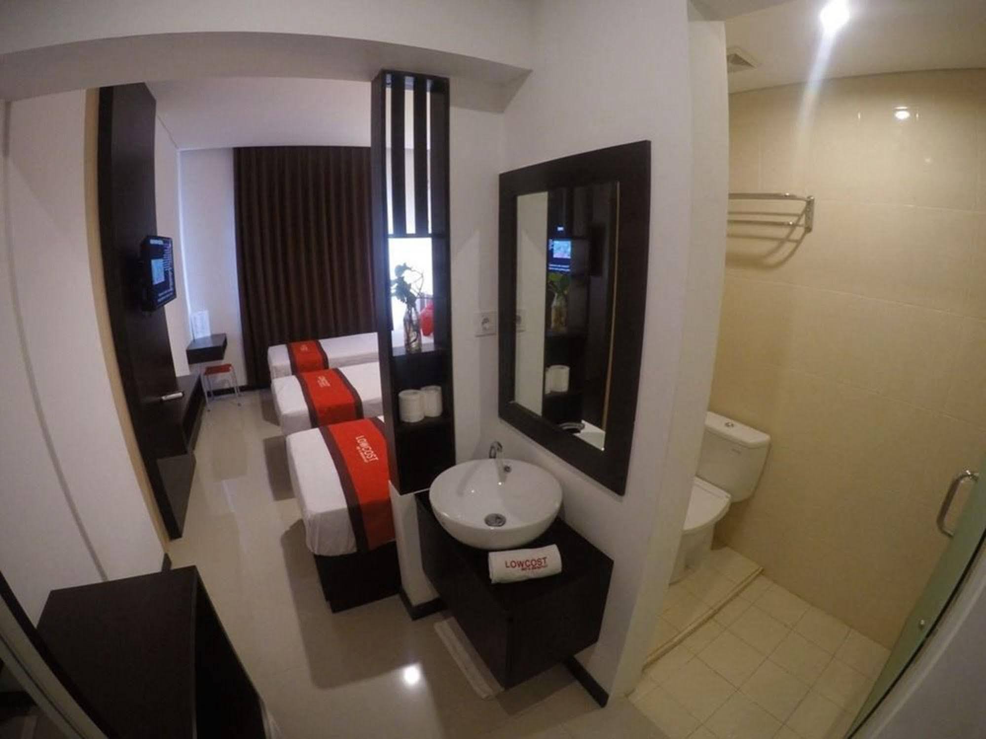 Lowcost Bed & Breakfast Jimbaran Kültér fotó