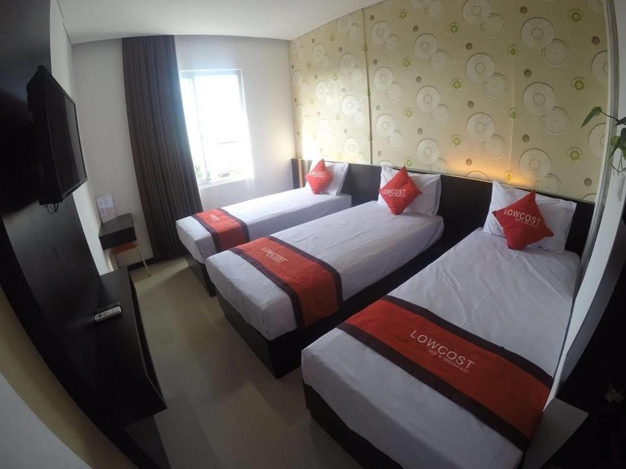 Lowcost Bed & Breakfast Jimbaran Kültér fotó