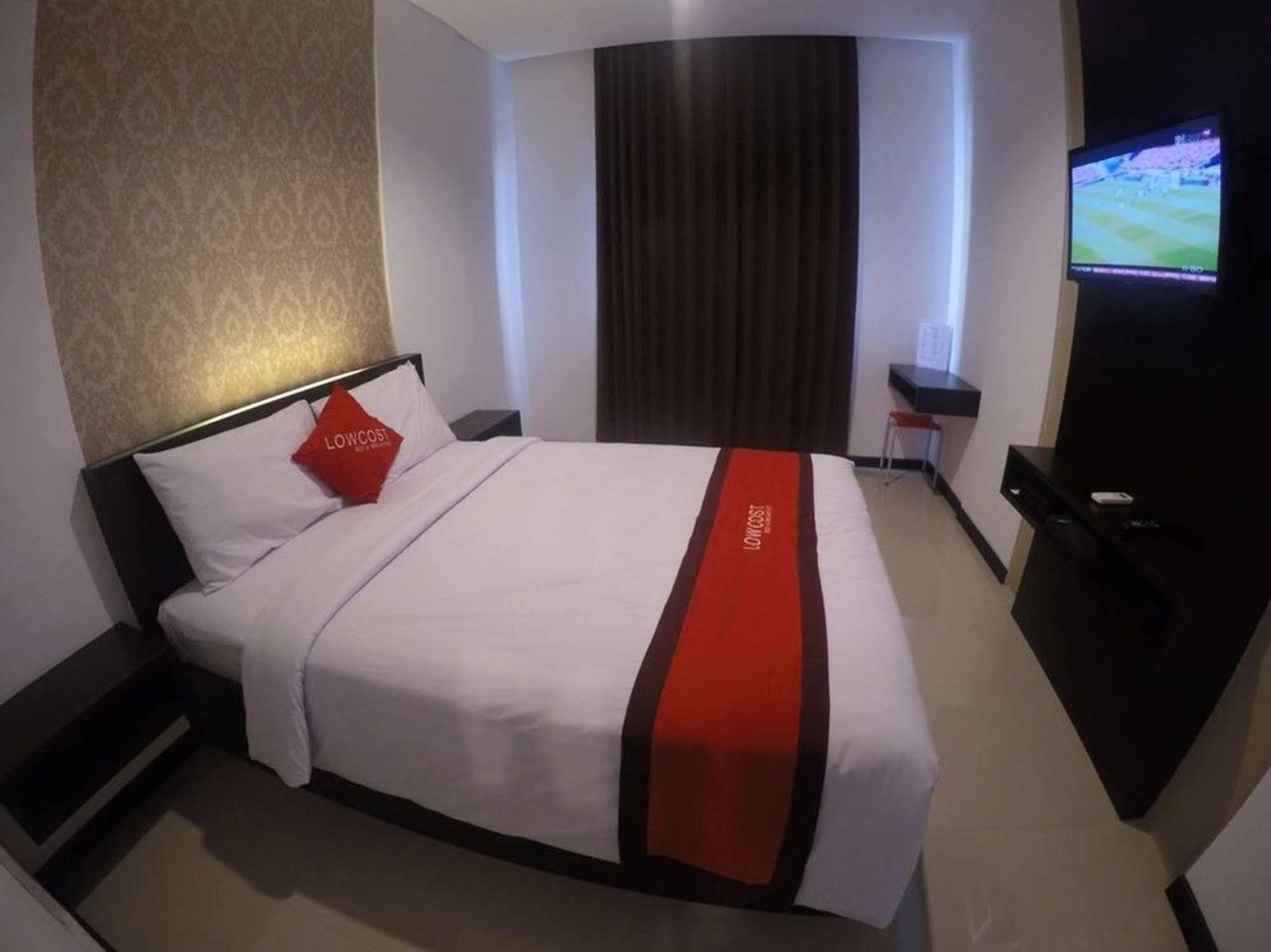 Lowcost Bed & Breakfast Jimbaran Kültér fotó