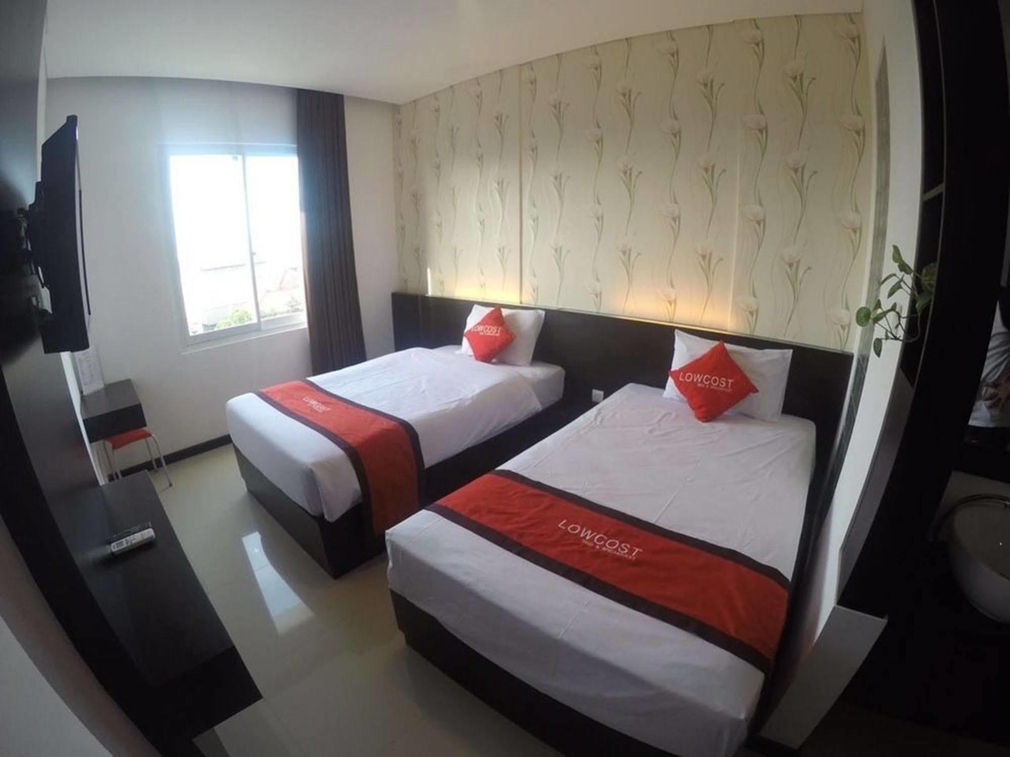 Lowcost Bed & Breakfast Jimbaran Kültér fotó